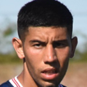 E. López