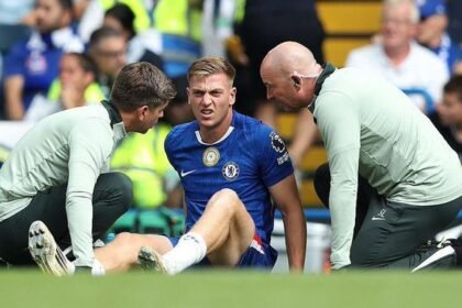 Liam Delap receiving treatment at Chelsea