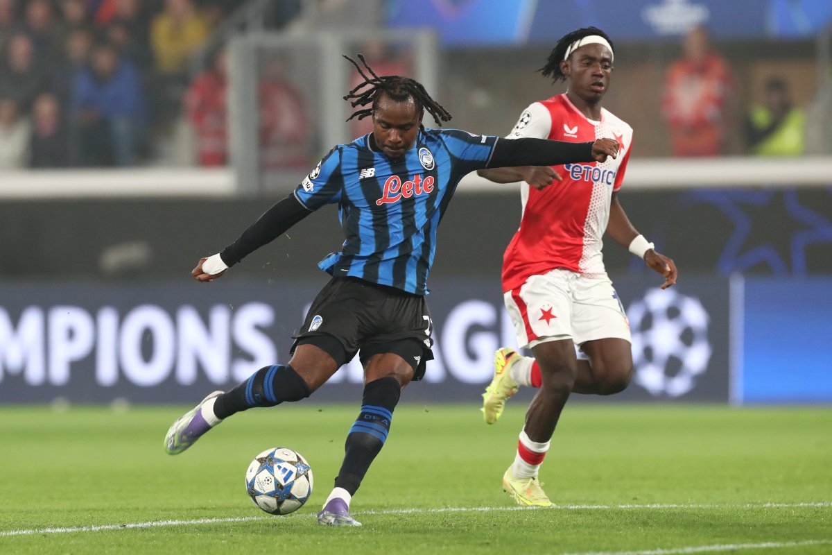 ademola lookman in action vs slavia prague