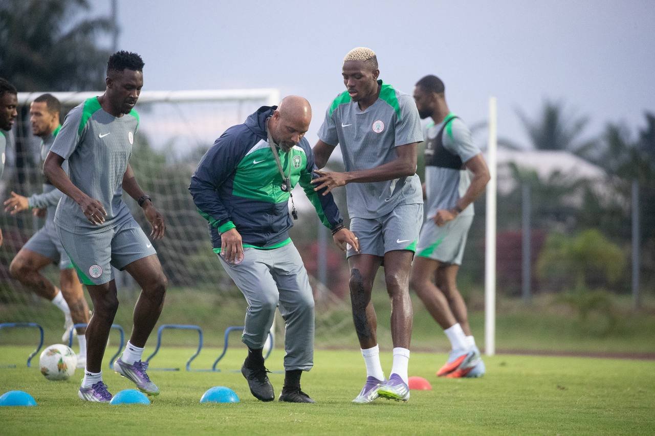 Nigeria Super Eagles in training guided by Eric Chelle