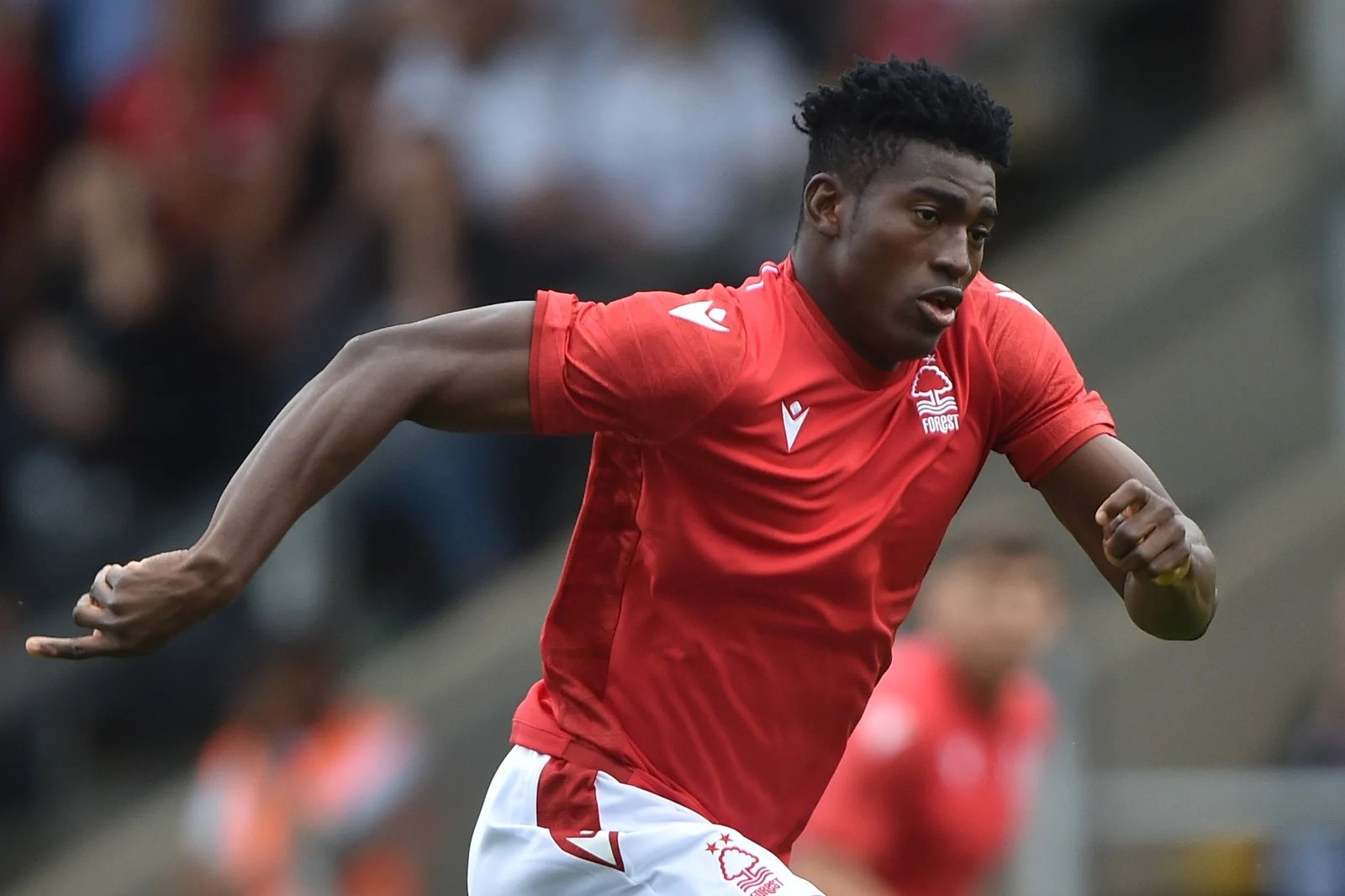 taiwo awoniyi in action for forest