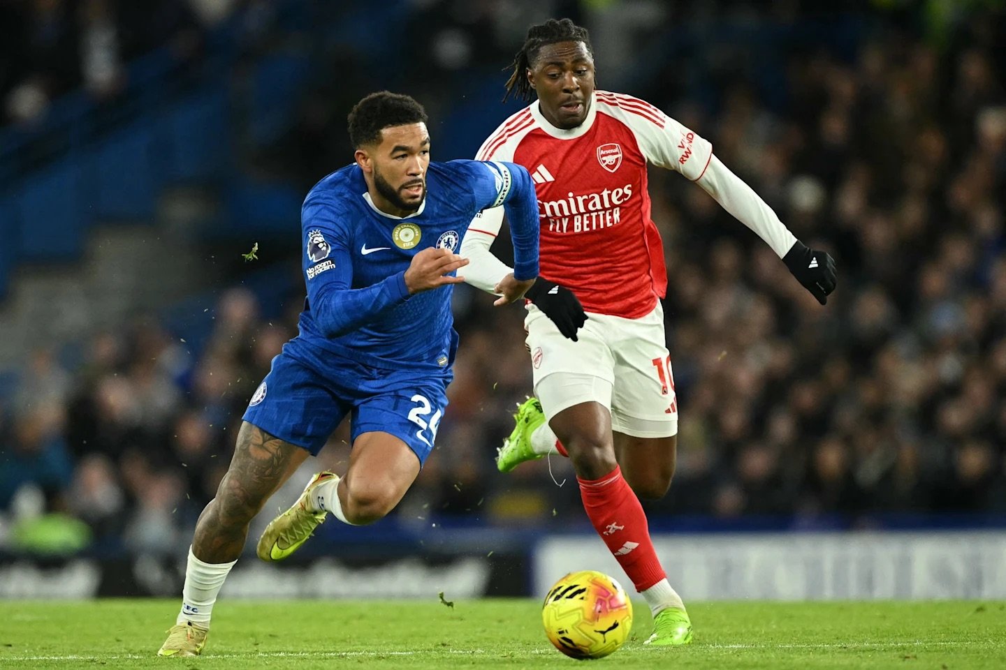 eberechi eze and reece james during arsenal vs chelsea clash