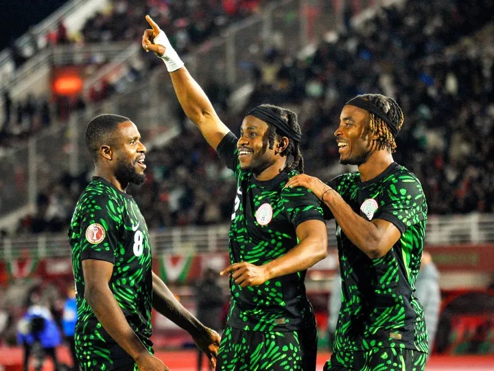 ademola lookman celebrates with frank onyeka and bruno onyemaechi for super eagles