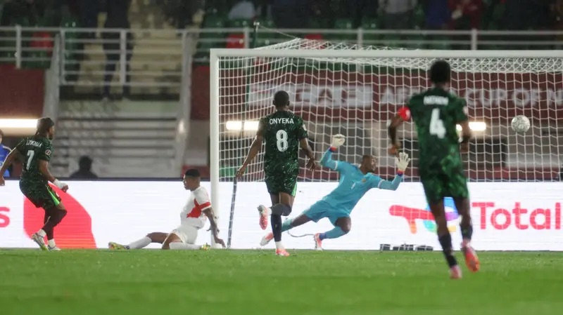 ademola lookman scores nigeria opener in the 4-0 win over mozambique in their 2025 afcon round of 16 clash