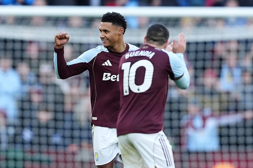 ollie watkins celebrates with emi buendia after scoring for aston villa against nottingham forest