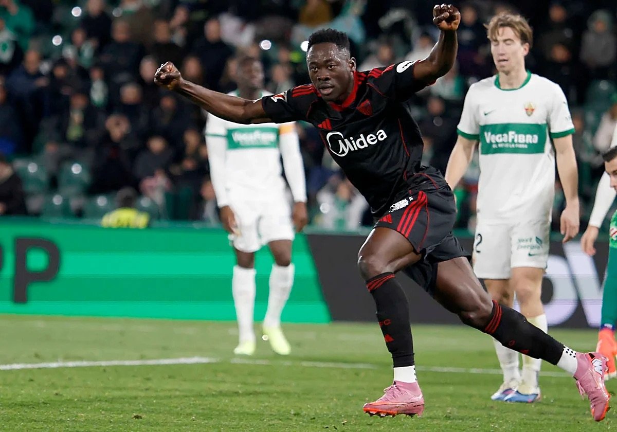 akor adams celebrates his goal for sevilla against elche