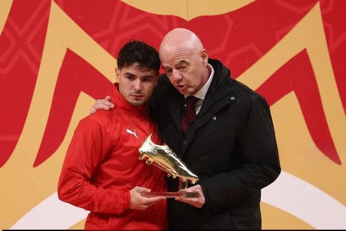 brahim diaz accepts his afcon 2025 golden boot award from the fifa president