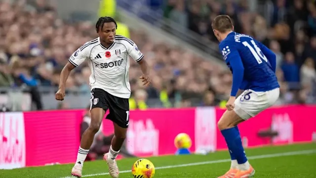 samuel chukwueze in action for fulham