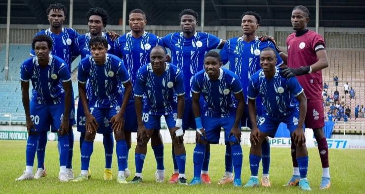 rivers united team picture