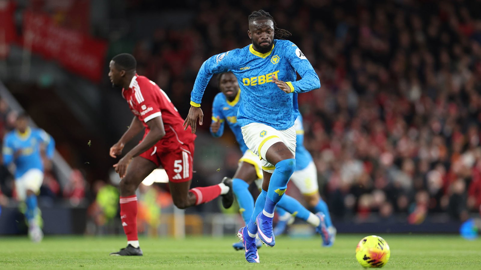 tolu arokodare in action for wolves