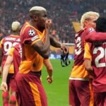 victor osimhen and teammates celebrate a goal at galatasaray