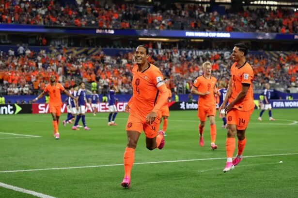 virgil van dijk scores for netherlands vs japan