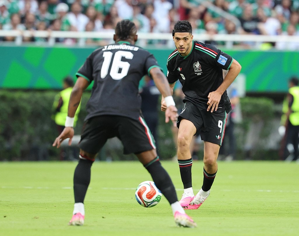raul jimenez and julian quinones