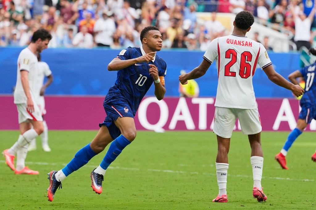 kylian mbappe scores for france